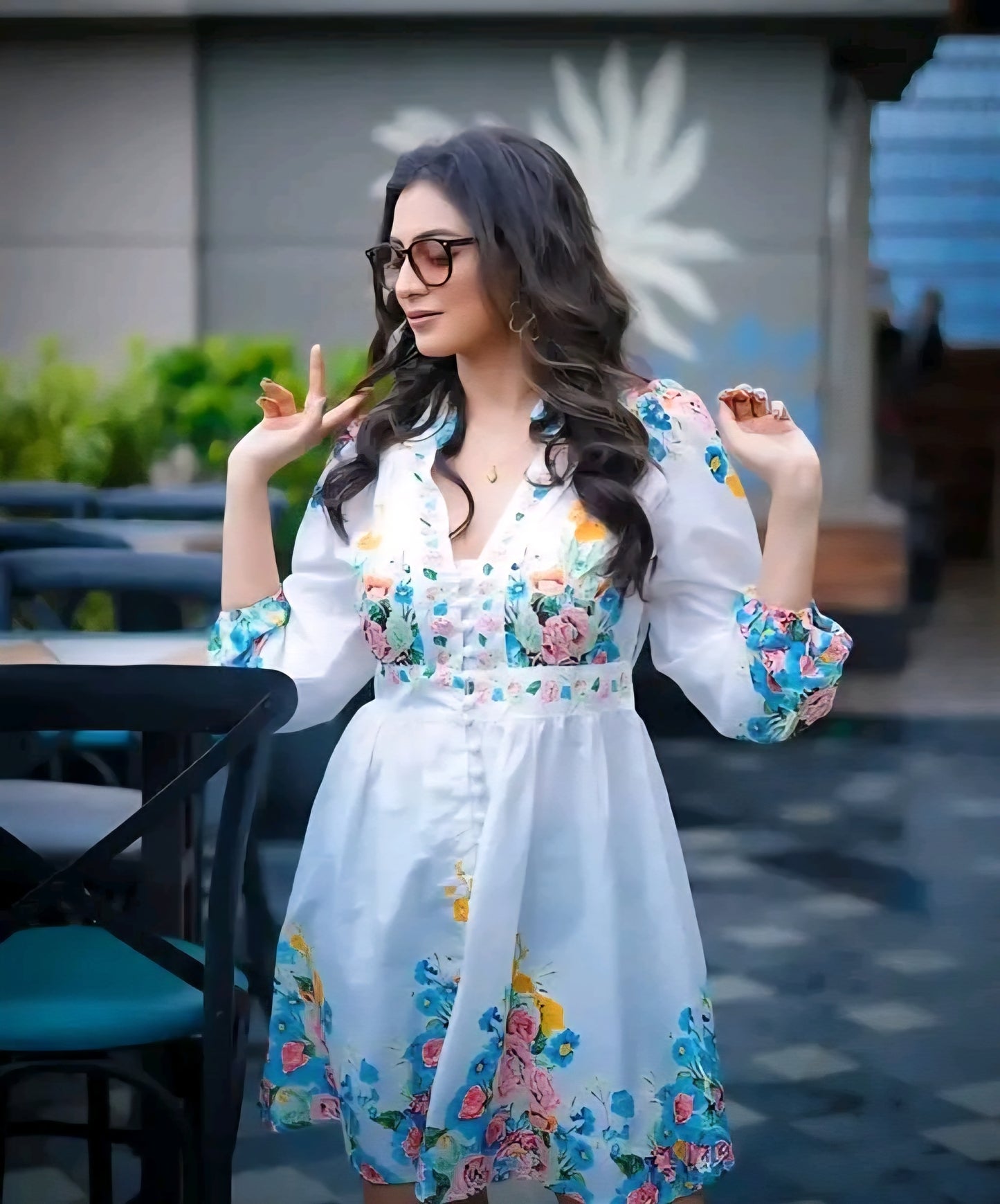 Elegant BloomFit White Floral Dress – Fit & Flare Casual Wear